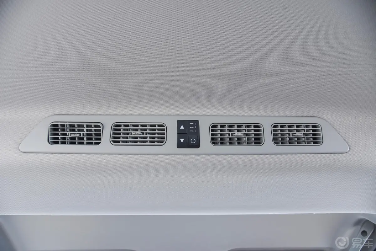 开瑞K601.5T 手动 豪华型 国VI后排空调控制键