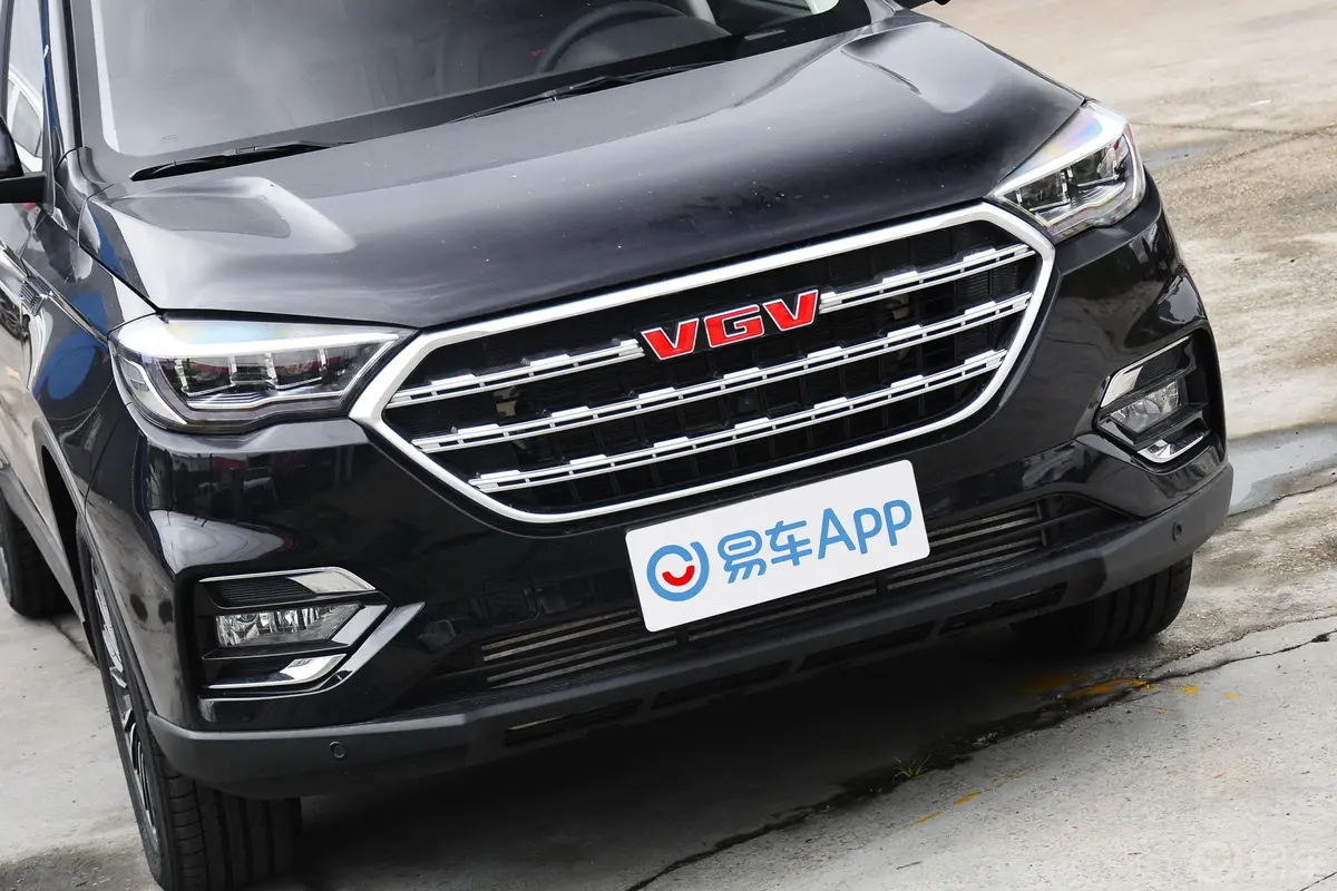 VGV U70改款 1.5T 手自一体 智享旗舰版前格栅侧俯拍