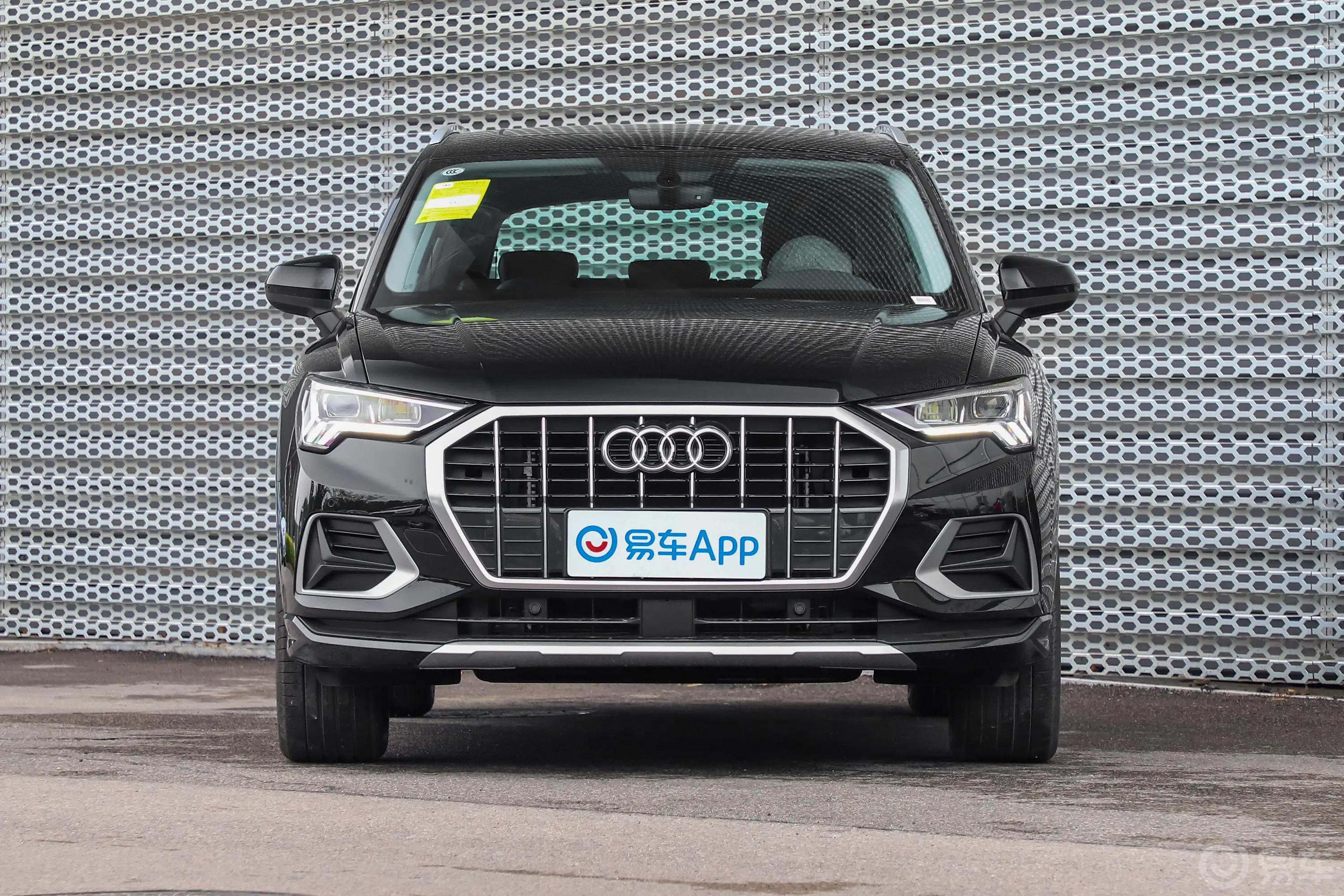 奥迪Q340 TFSI 时尚致雅型外观