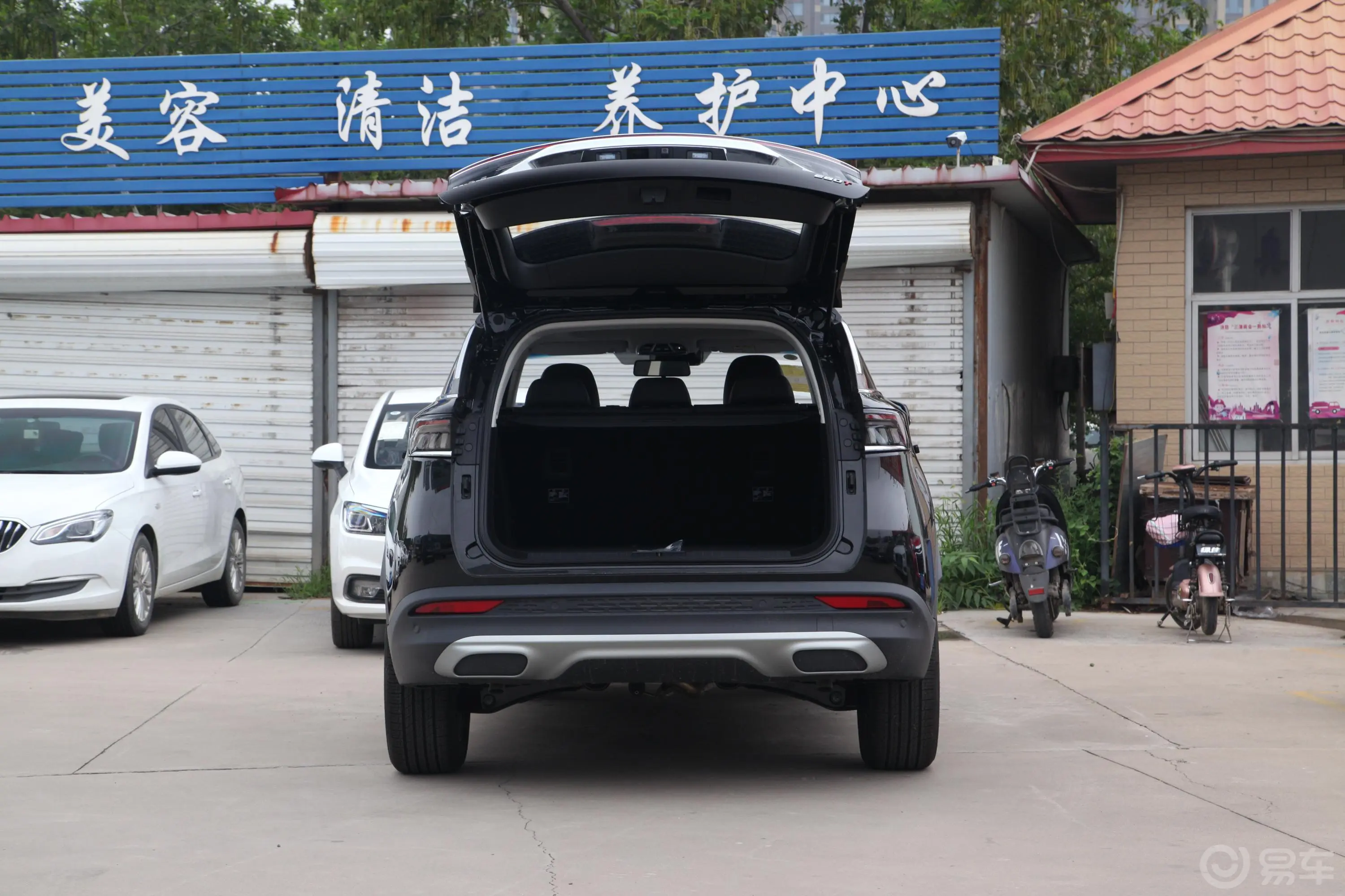 北京X71.5TD 双离合 致潮版后备厢