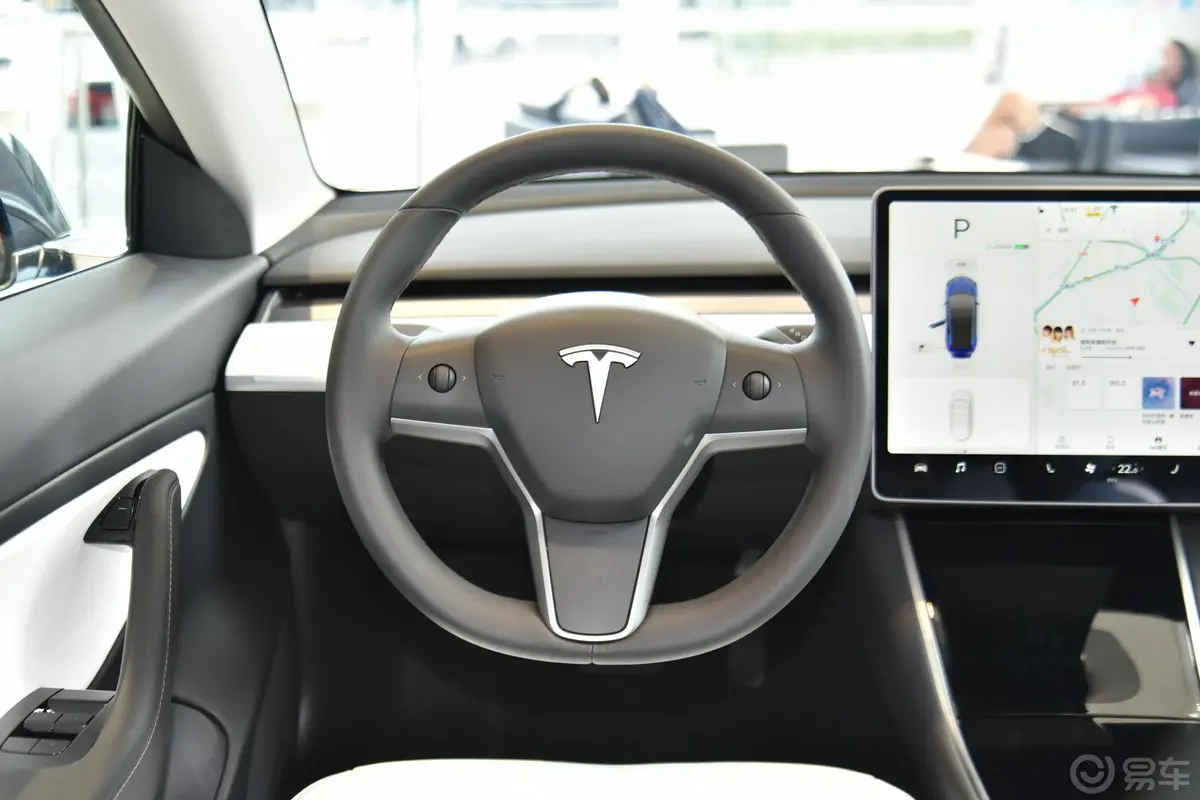 Model 3标准续航后轮驱动升级版方向盘