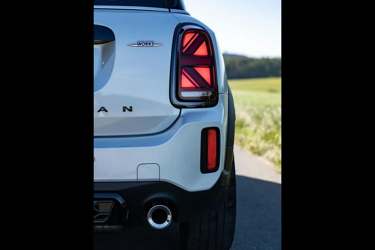 MINI JCW COUNTRYMAN