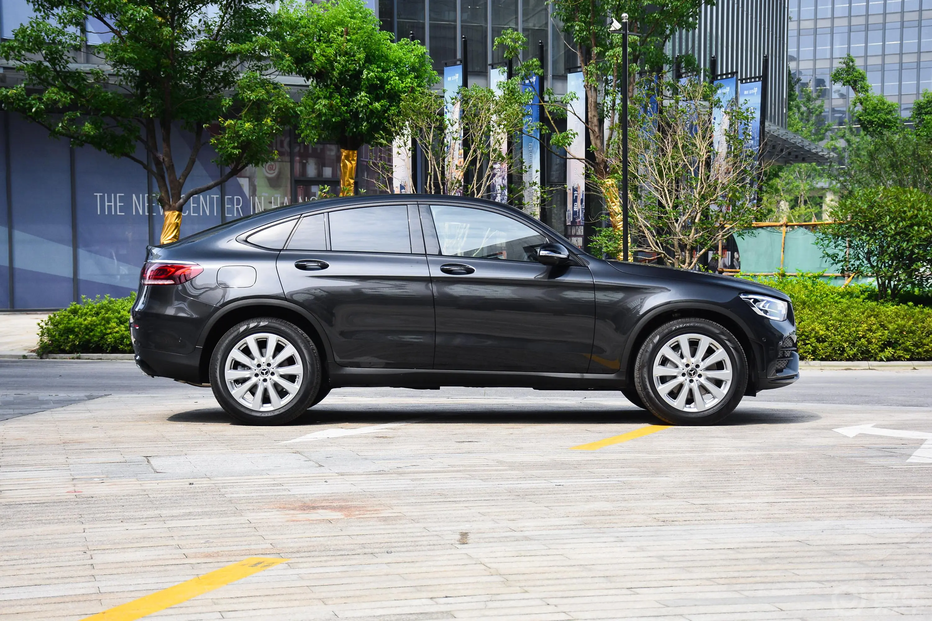 奔驰GLC轿跑GLC 260 4MATIC 轿跑SUV外观