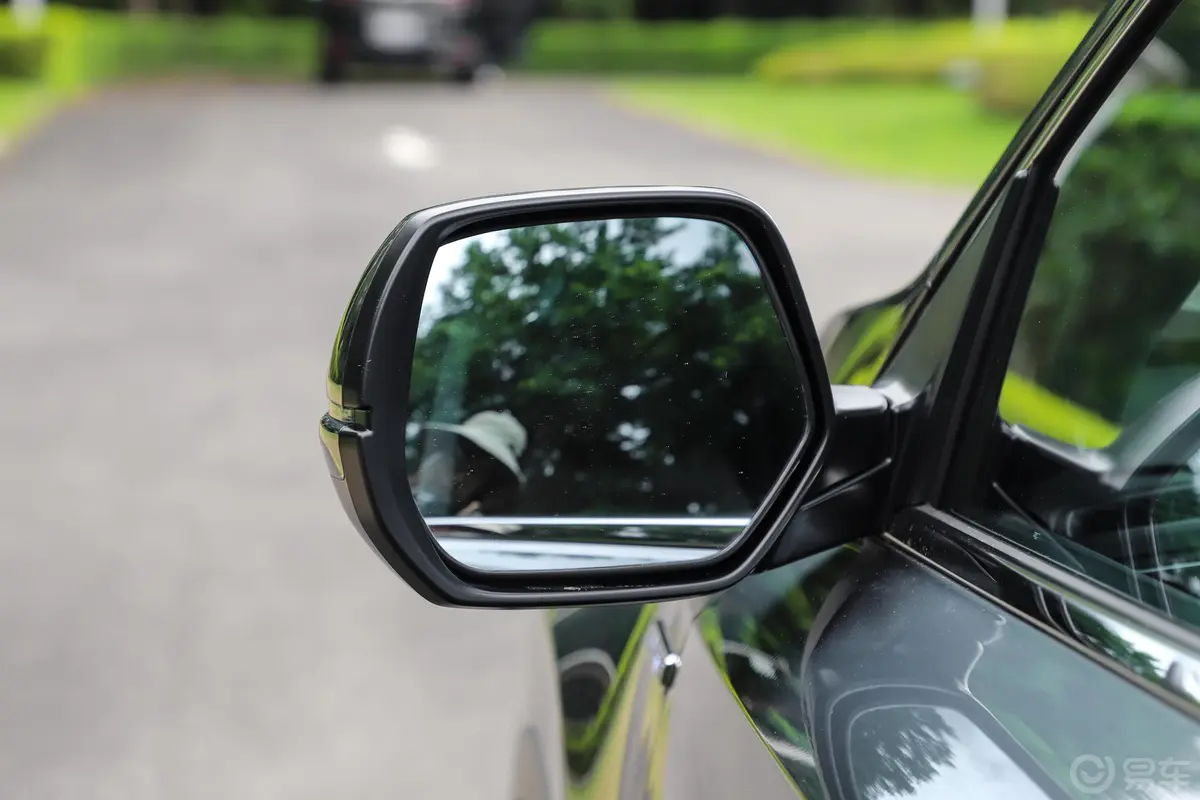 本田CR-V锐·混动 2.0L 四驱 净享版后视镜镜面