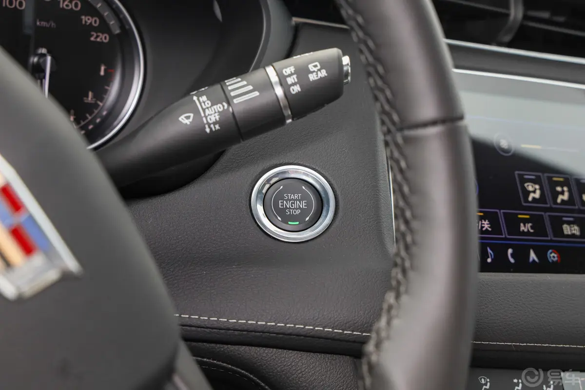 凯迪拉克XT4改款 28T 四驱 领先运动型钥匙孔或一键启动按键