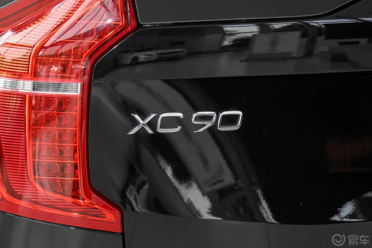 沃尔沃XC90改款 T6 智雅豪华版 7座外观