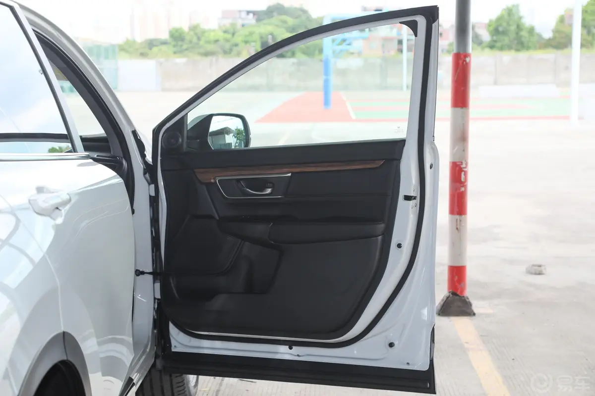 本田CR-V锐·混动 2.0L 四驱 净享版副驾驶员车门
