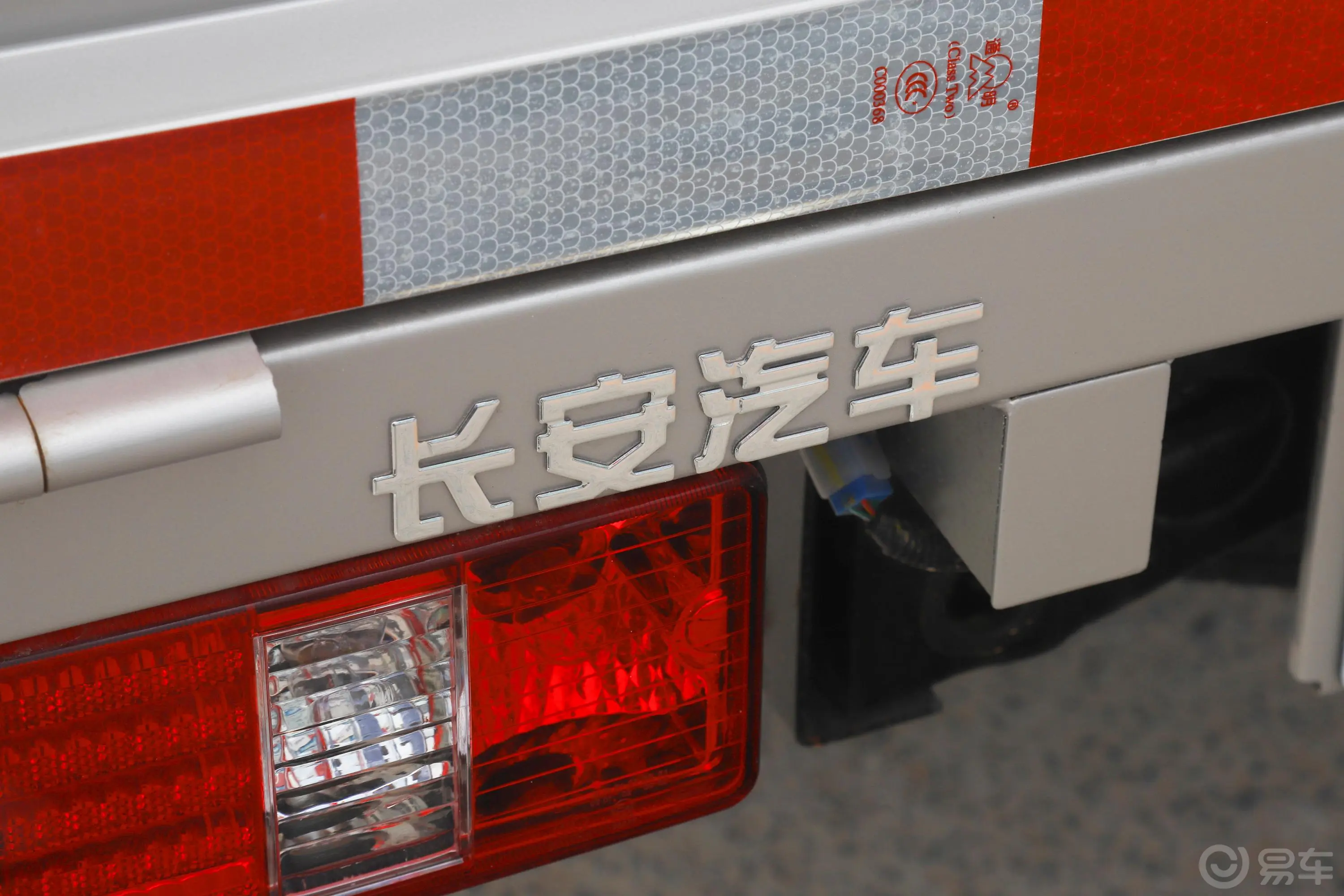 跨越王X1载货汽车N1 1.2L 单排单后轮 舒适版 SC1031XDD61 汽油 国VI外观