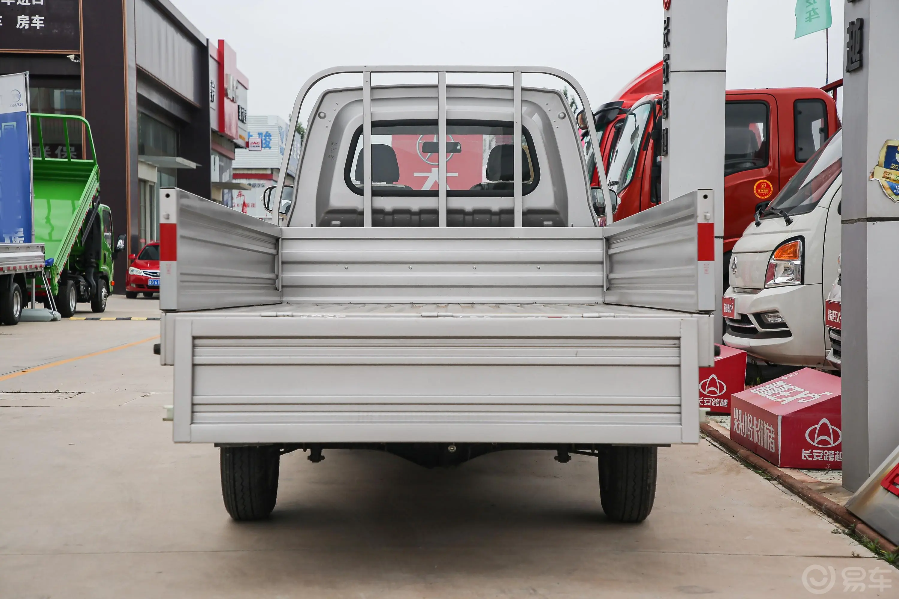 新豹T3载货汽车N1 1.5L 单排单后轮 标准版（4.75米） SC1031TMD6A1 汽油 国VI空间