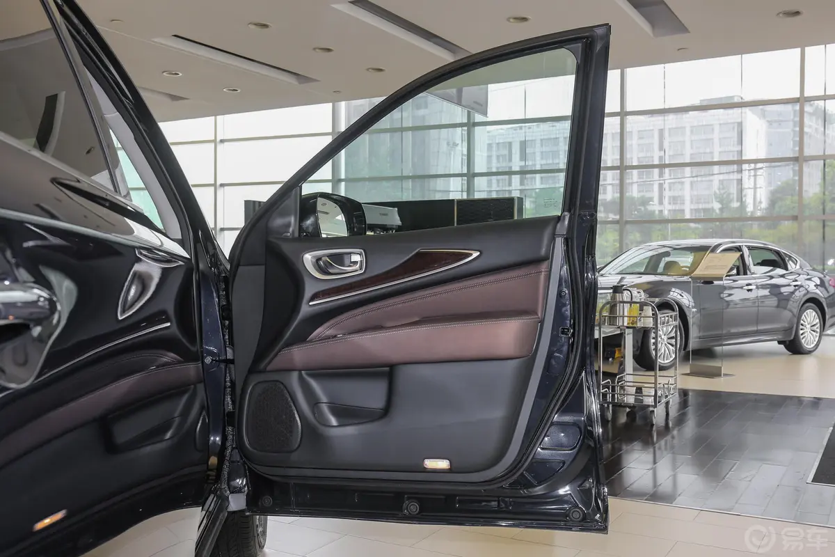 英菲尼迪QX60(进口)2.5 S/C Hybrid 四驱 全能版副驾驶员车门