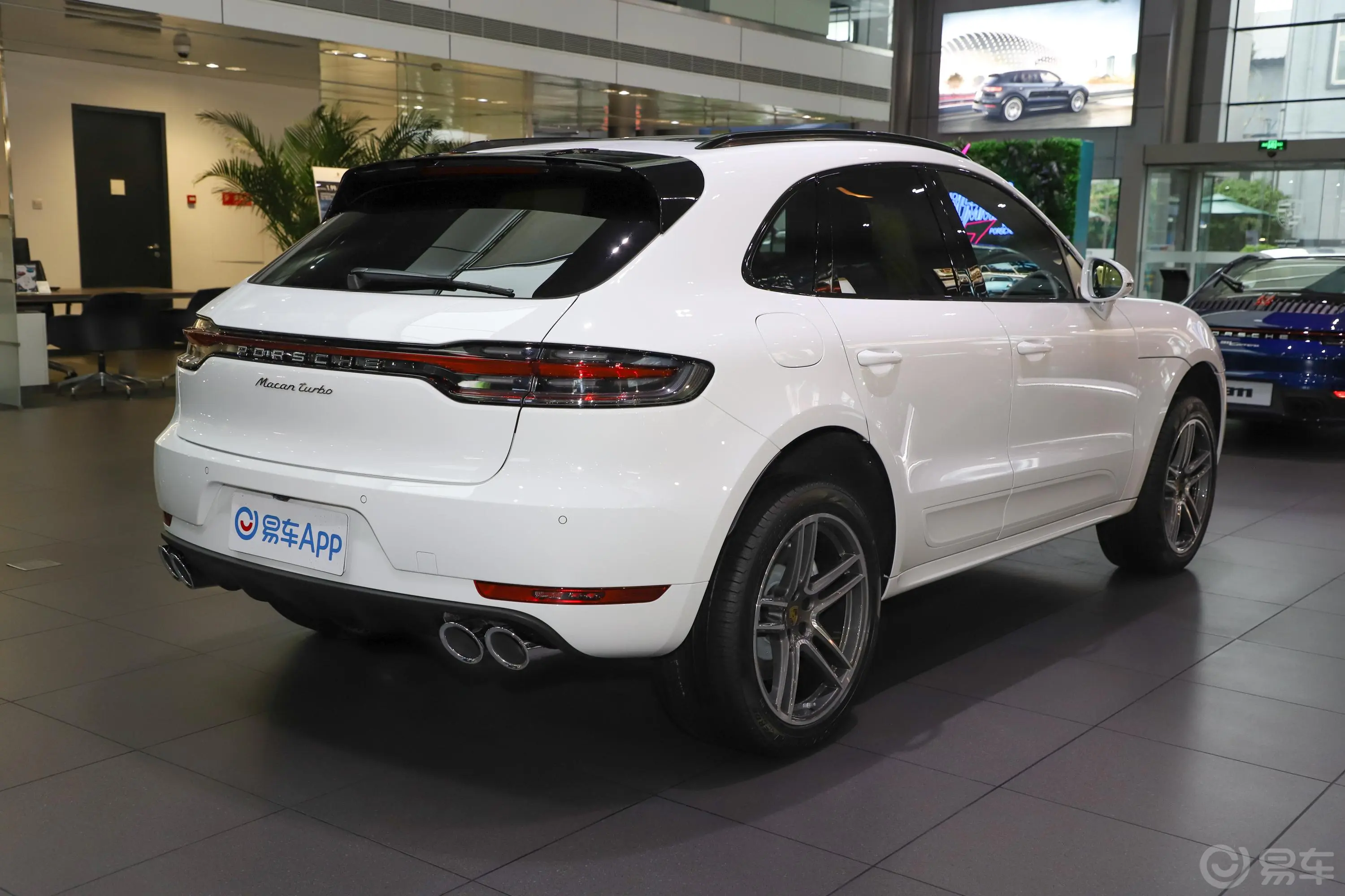 MacanMacan Turbo 2.9T侧后45度车头向右水平