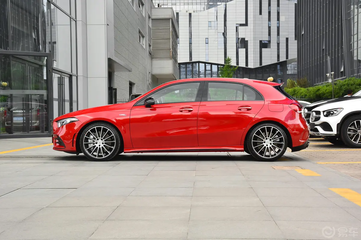 奔驰A级 AMG(进口)AMG A 35 4MATIC 先型特别版外观