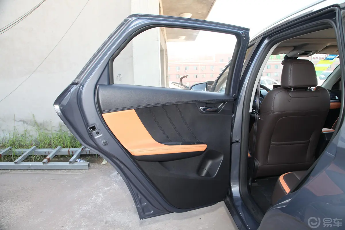 比亚迪e2升级版 高续航版 尊贵型驾驶员侧后车门