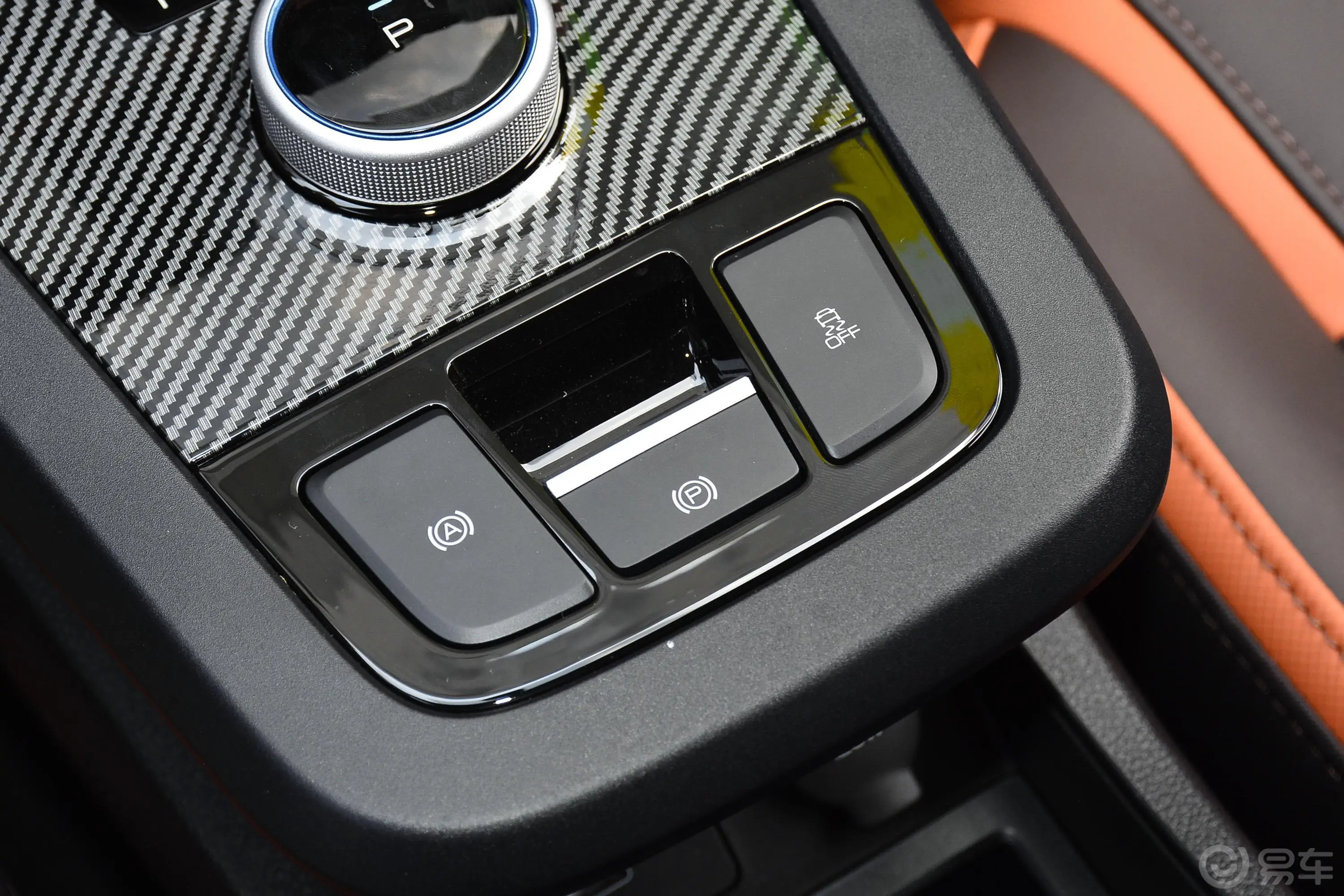 比亚迪e2升级版 标准续航版 舒适型驻车制动