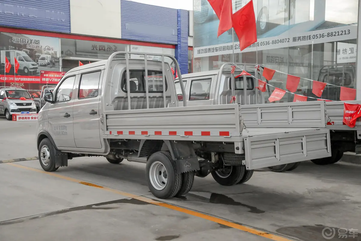 新豹T5载货汽车N1 1.5L 双排双后轮 标准版(5.64米长)SC1031NAS6A5 汽油 国Ⅵ空间