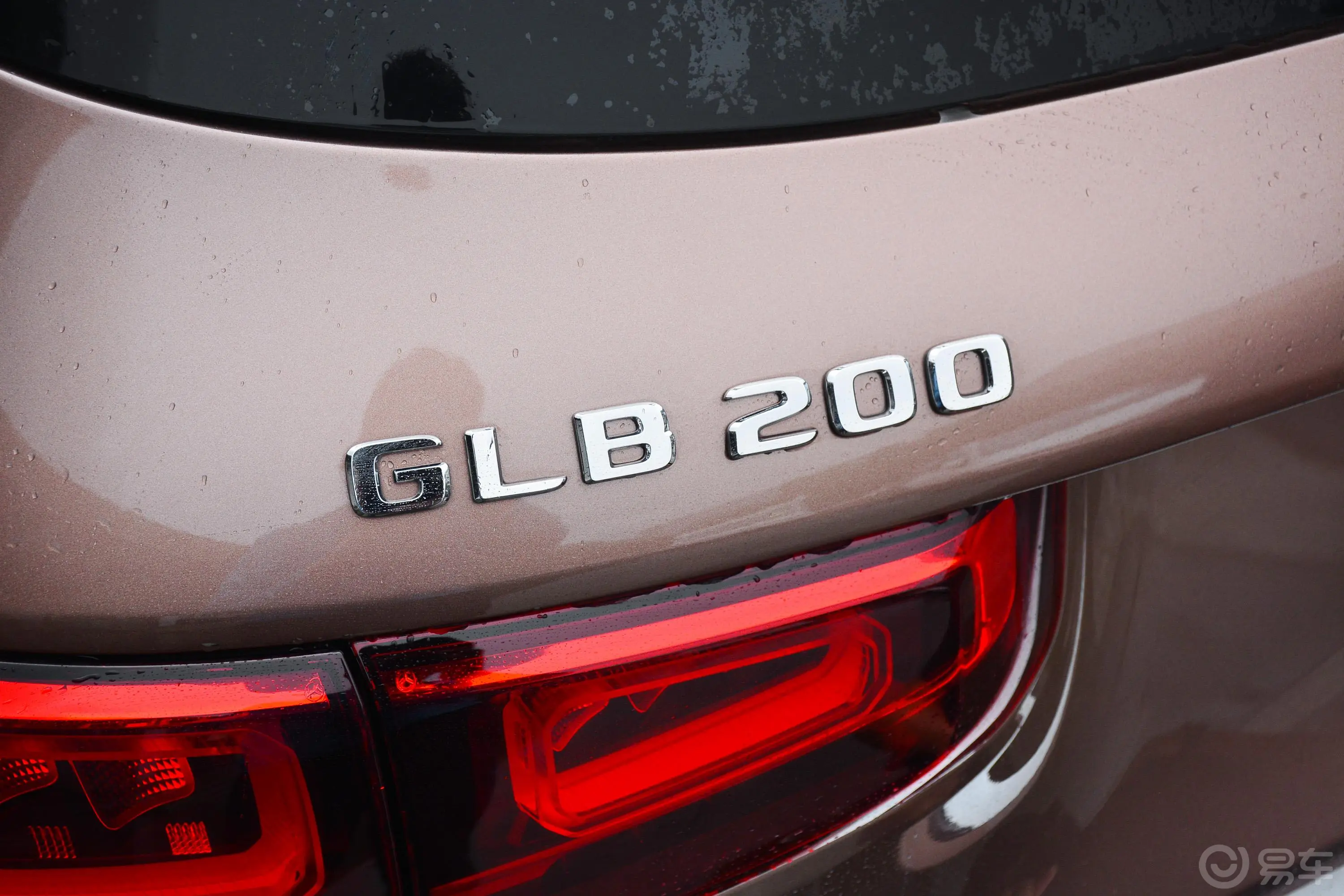 奔驰GLB改款 GLB 200 时尚型外观
