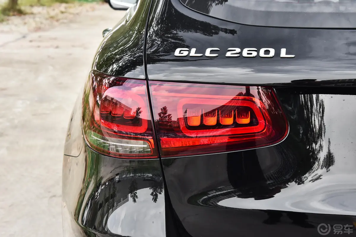 奔驰GLCGLC 260 L 4MATIC 动感型外观