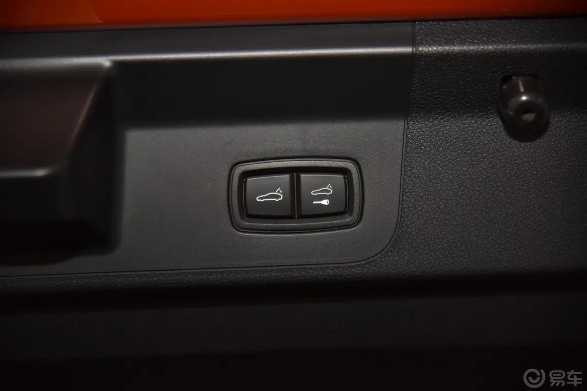 PanameraPanamera Turbo S 4.0T电动尾门按键（手动扶手）