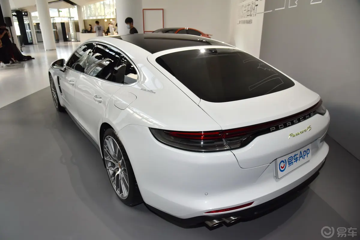 Panamera E-HybridPanamera 4S E-hybrid 行政加长版 2.9T外观