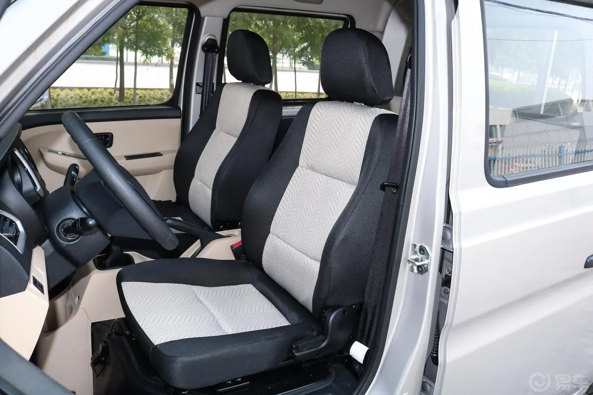 新豹T3载货汽车N1 1.2L 双排单后轮 标准版(4.99米)SC1031TMS6B1 汽油 国Ⅵ驾驶员座椅