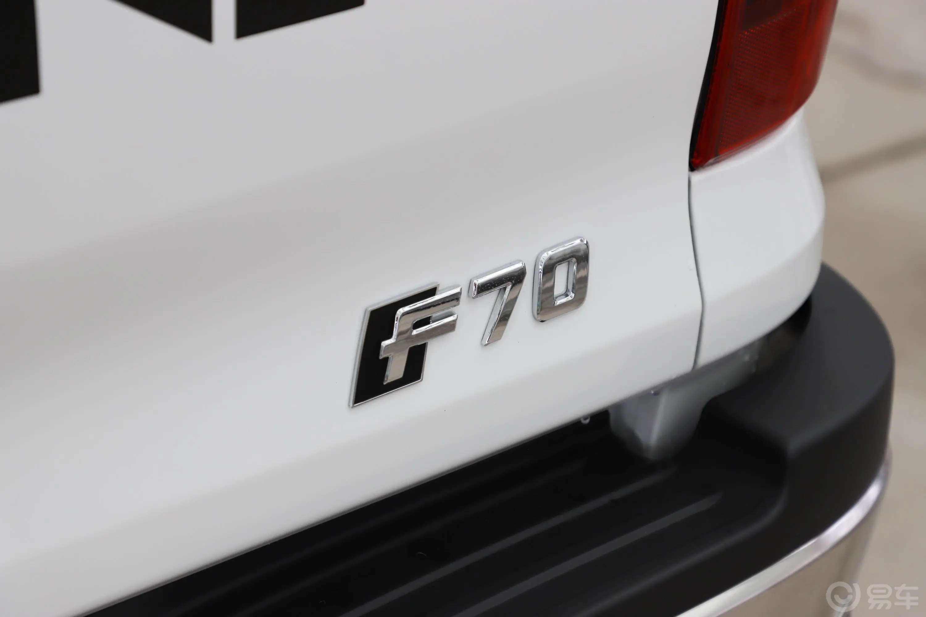 凯程F702.4T 手自一体 四驱 行政版 汽油外观