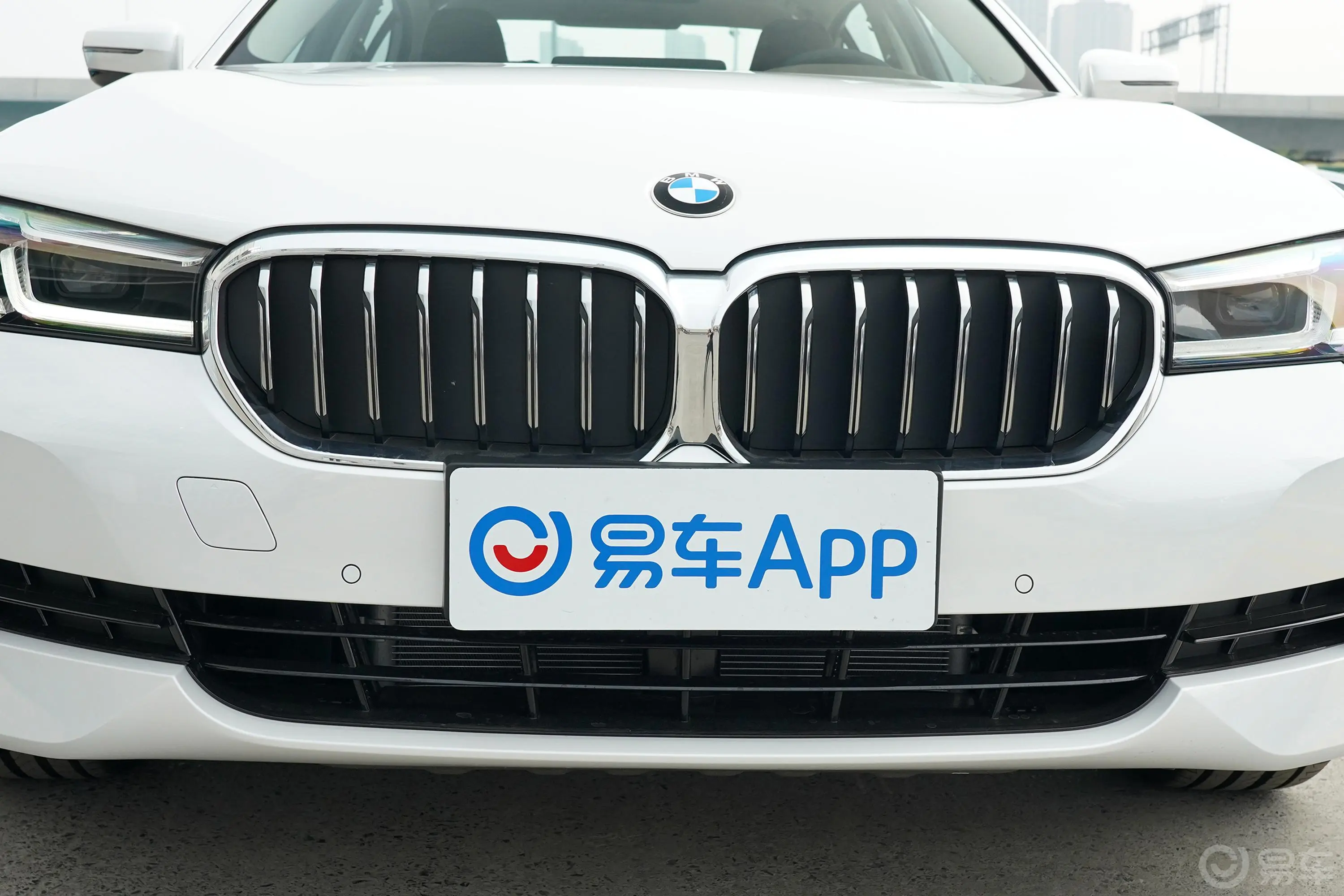 宝马5系530Li 领先型 豪华套装外观