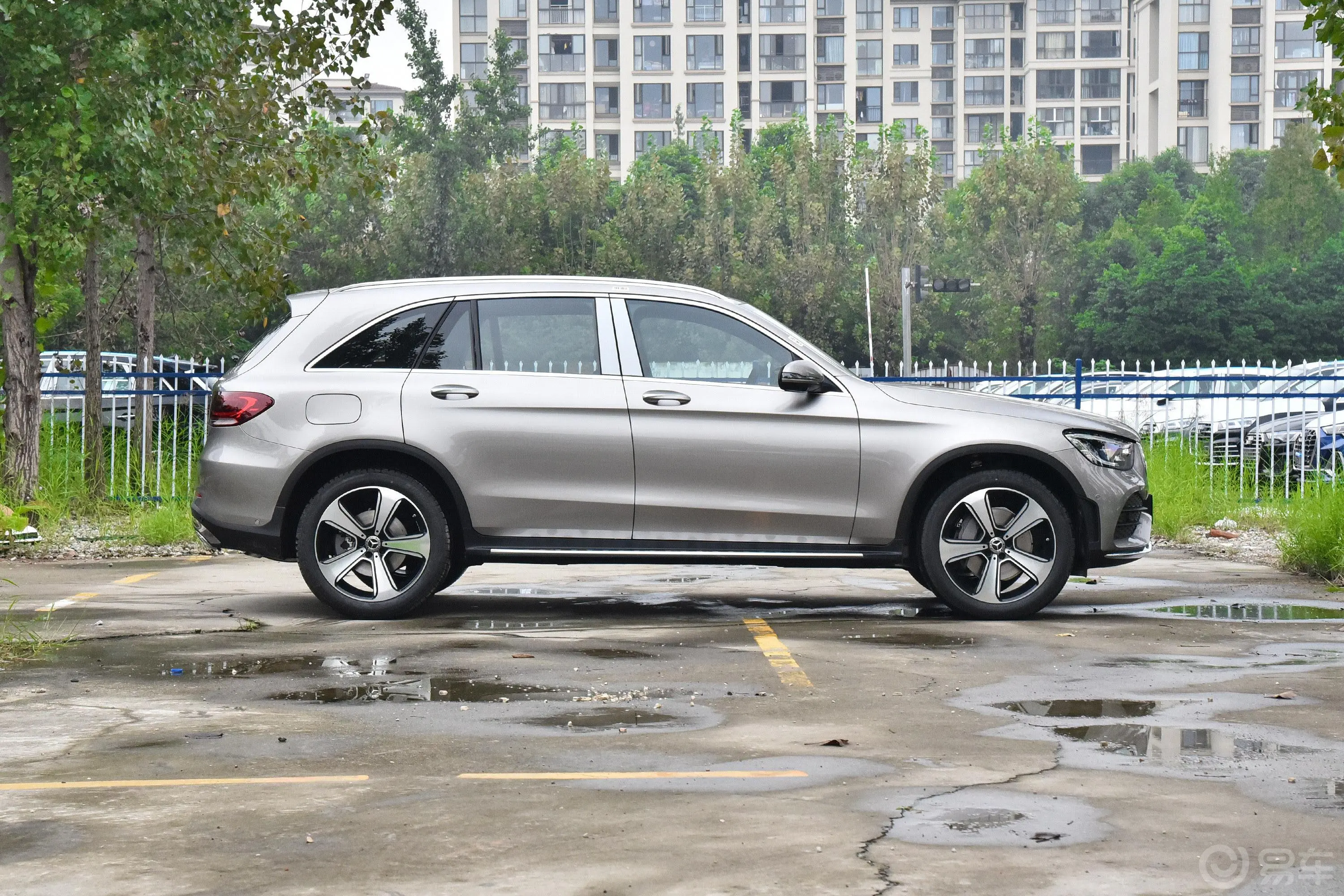 奔驰GLCGLC 300 L 4MATIC 豪华型外观