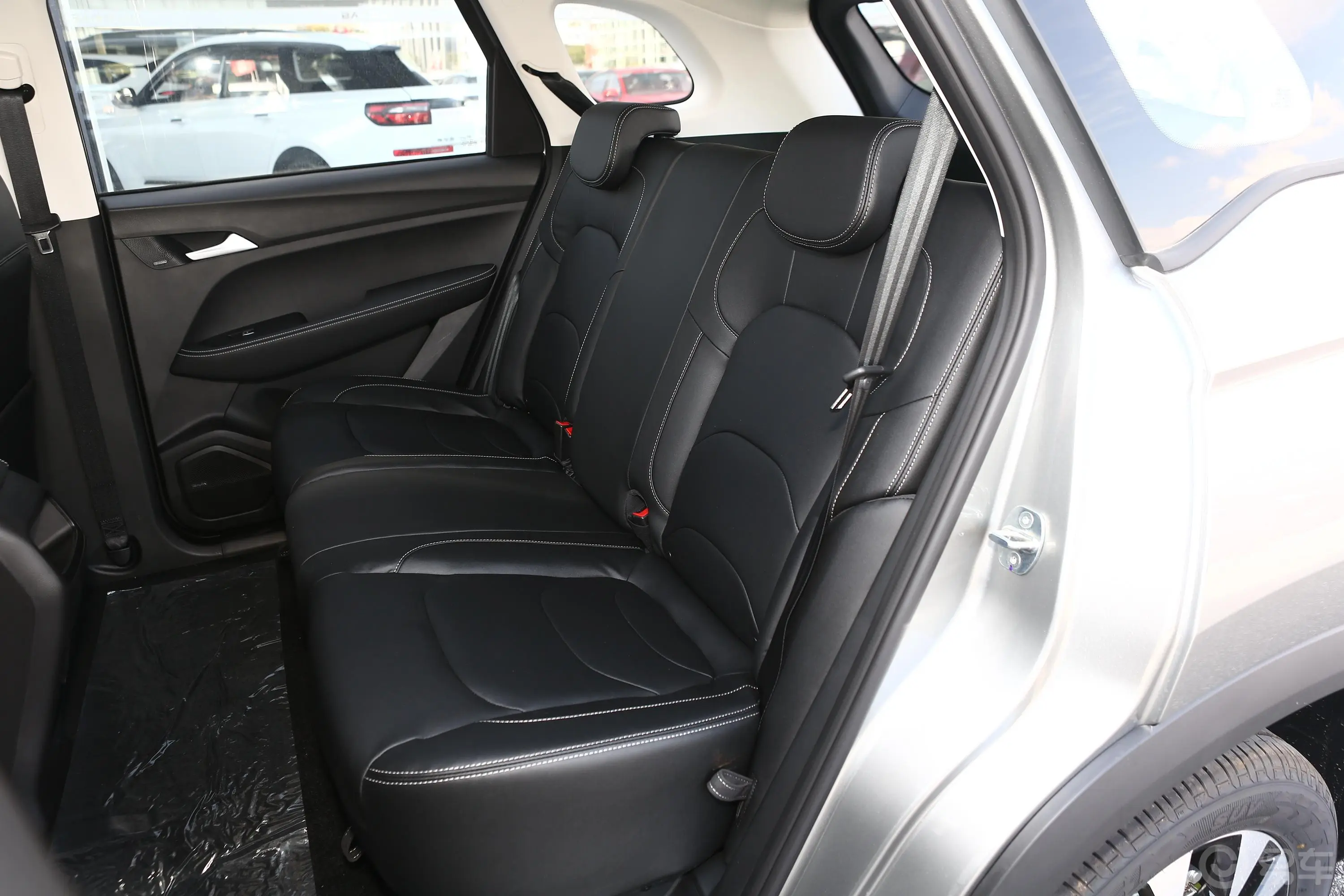宝骏530全球车周年纪念版 1.5T 手动 豪华型 5座后排座椅