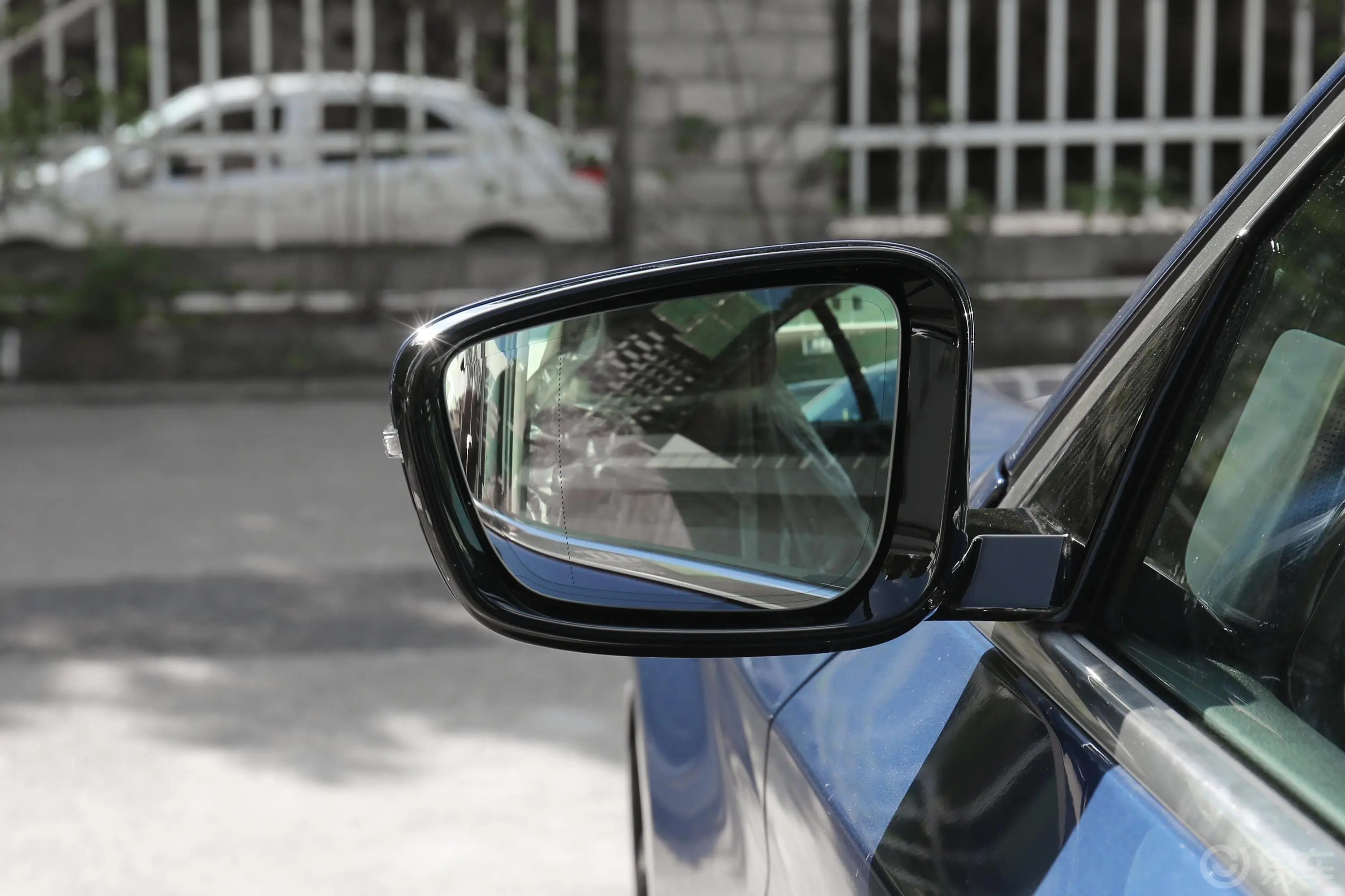 宝马5系530Li 行政型 豪华套装后视镜镜面