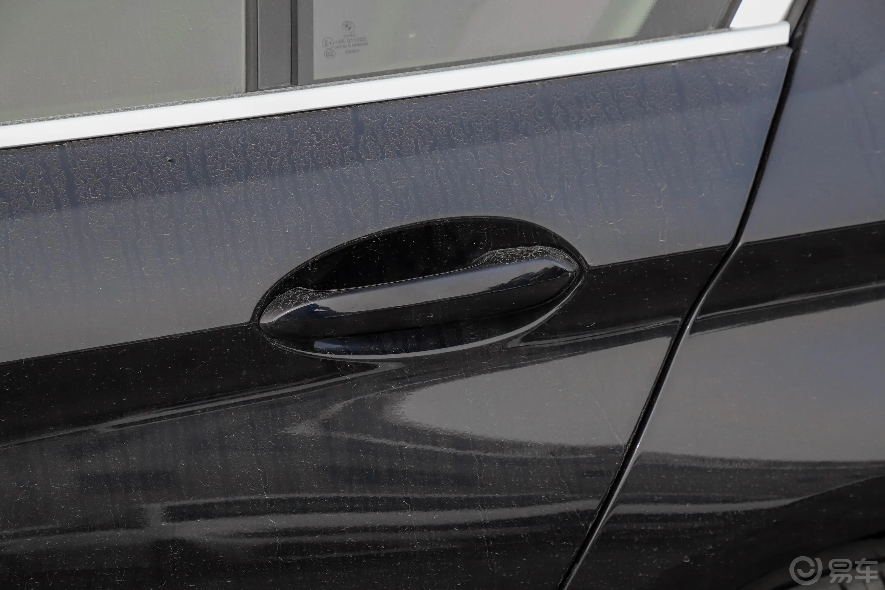 宝马5系530Li xDrive M运动套装驾驶员侧后门把手