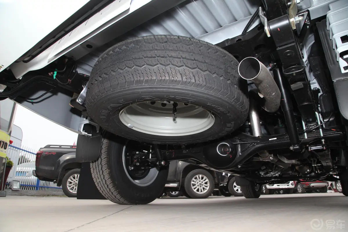 瑞迈2.8T 手动 四驱 标轴舒享版 柴油备胎