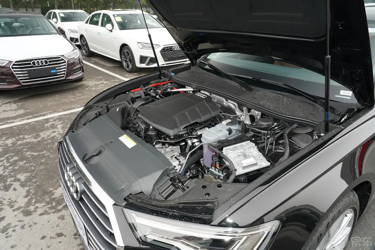 奥迪A6L45 TFSI 臻选动感型外观