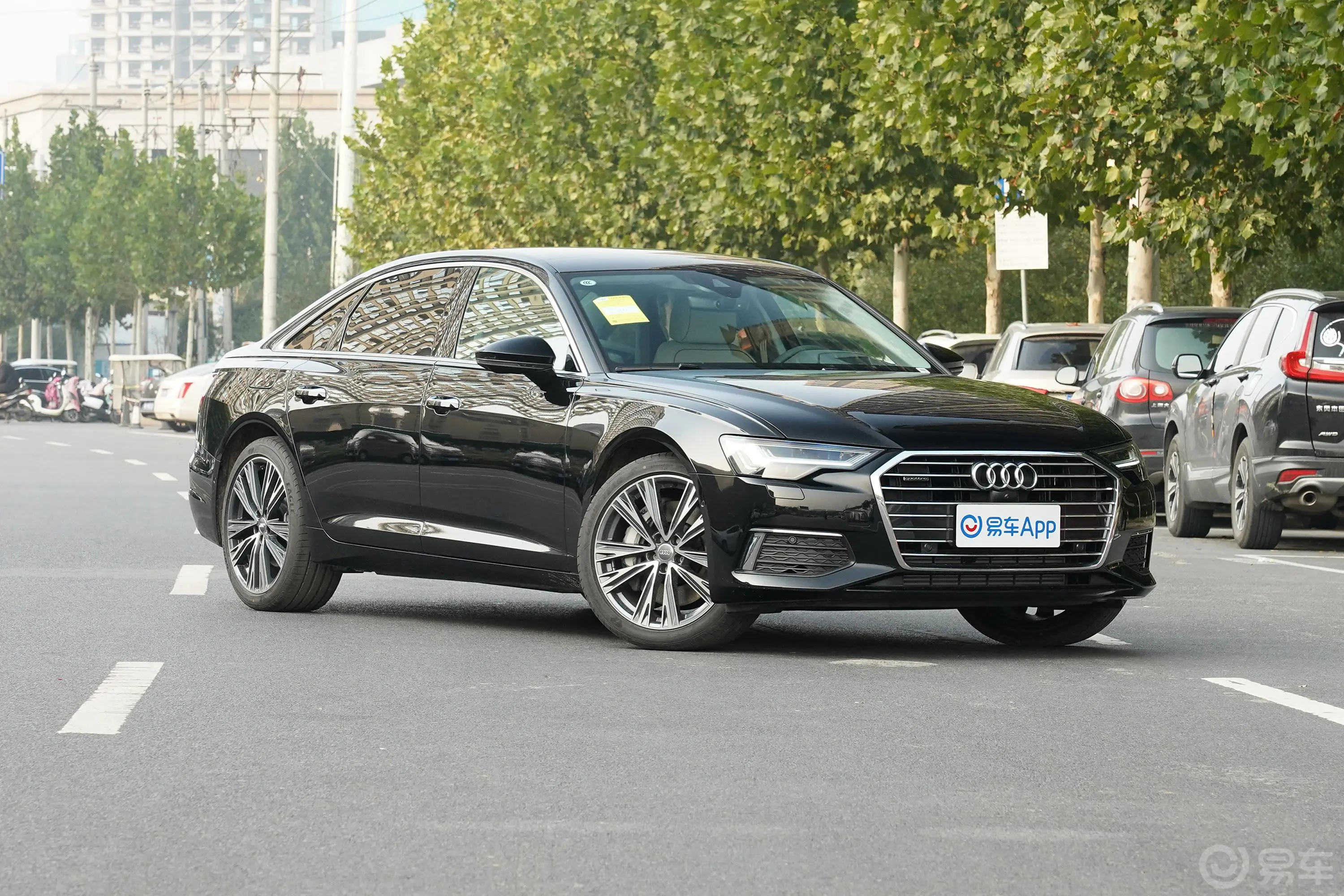 奥迪A6L55 TFSI quattro 旗舰致雅型外观