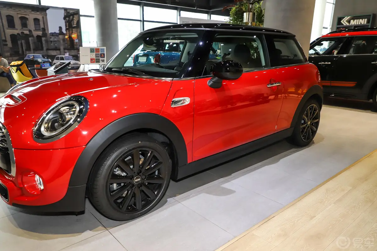 MINI2.0T COOPER S 经典派外观