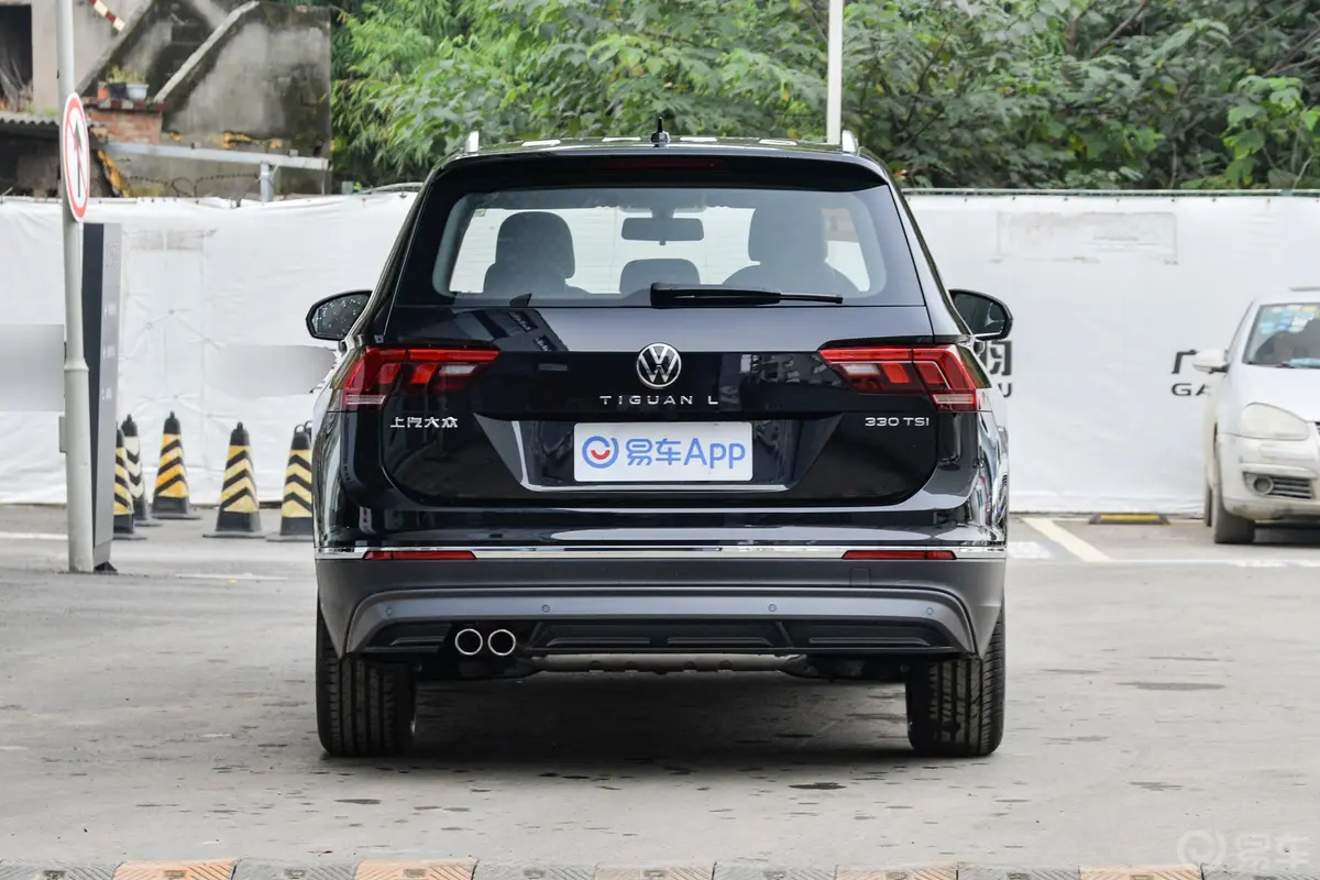 途观L330TSI 双离合 两驱 智享版正后水平