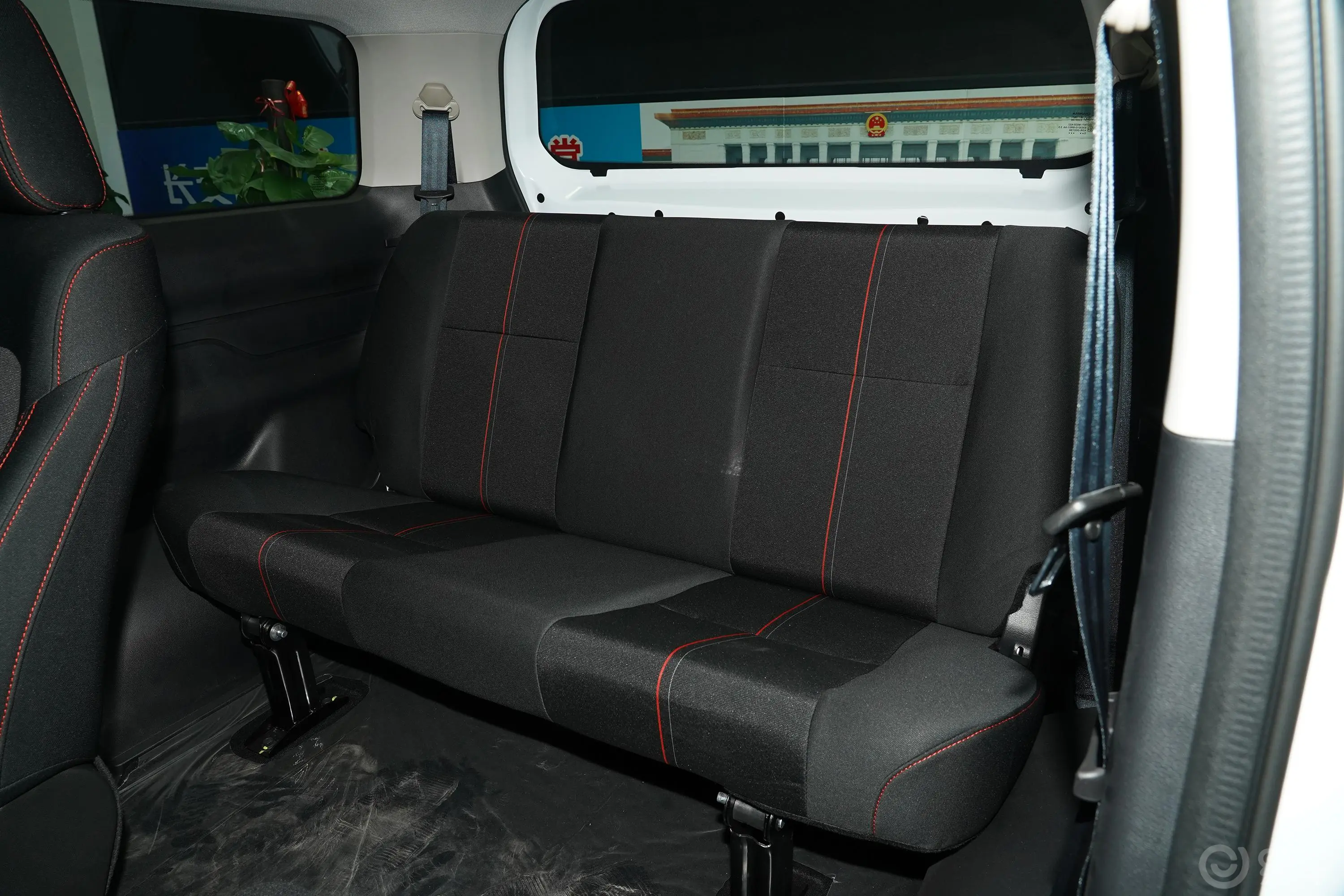 长安欧尚X70A改款 1.5L 手动 标准型第三排座椅