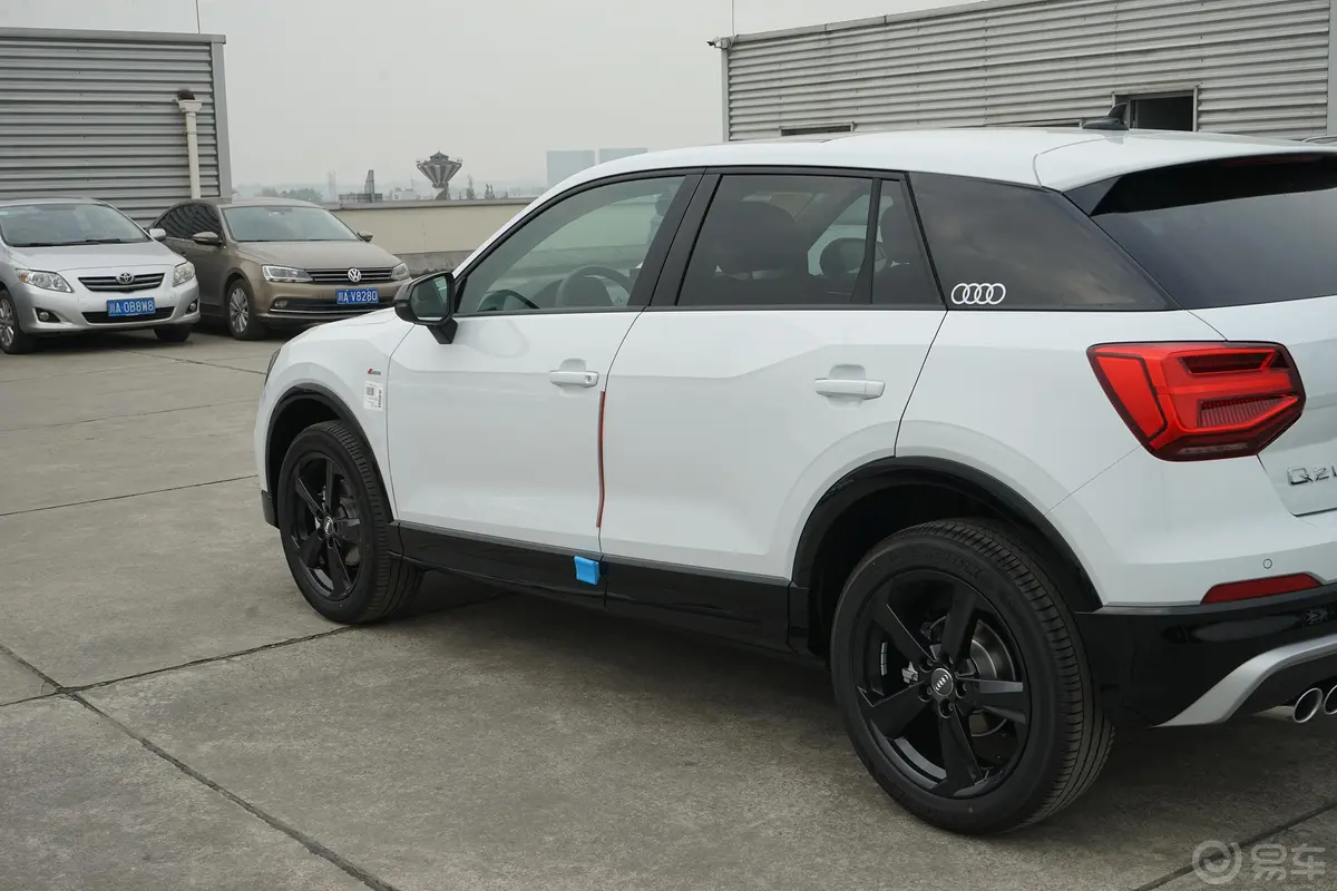 奥迪Q2L35 TFSI 时尚动感型外观