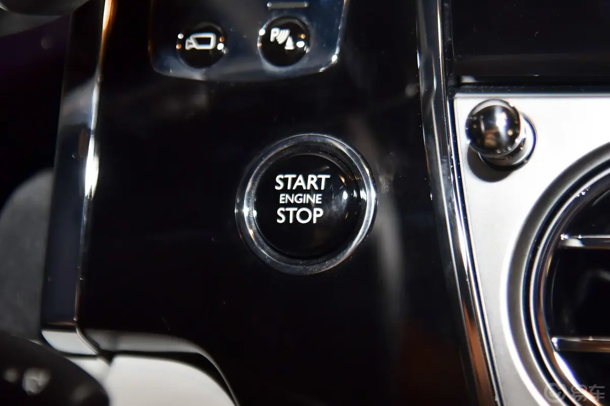 魅影6.6T 标准版钥匙孔或一键启动按键