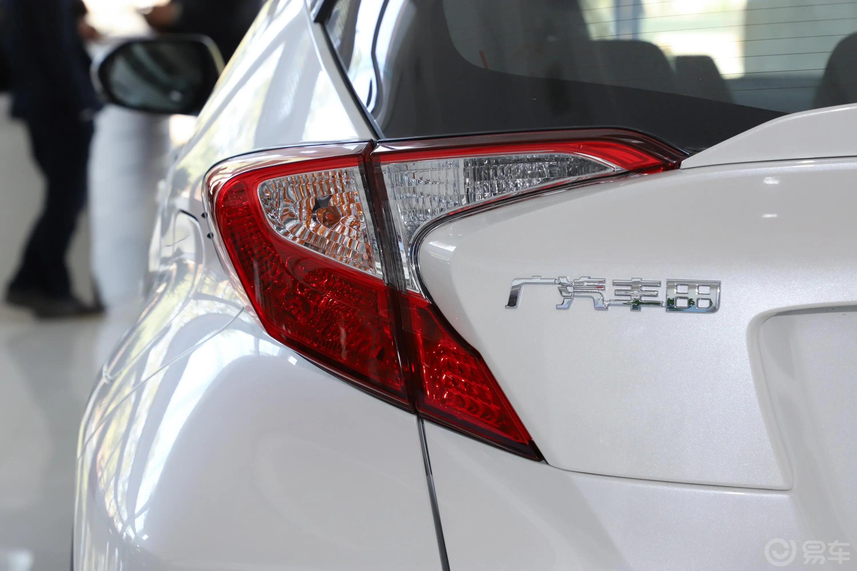丰田C-HR EV领先版外观灯组