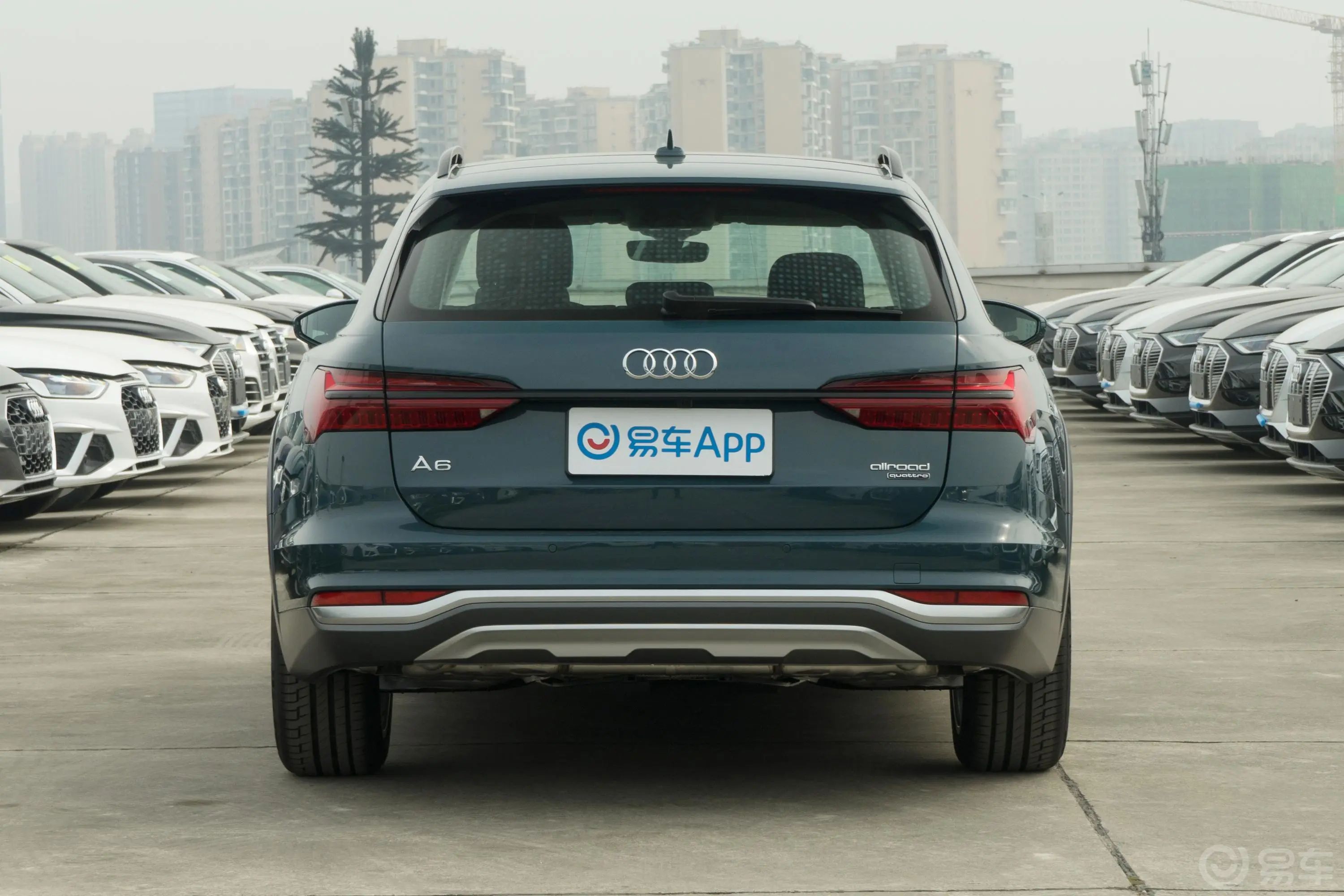 奥迪A6Allroad quattro 探索家 55 TFSI 尊享越野型正后水平