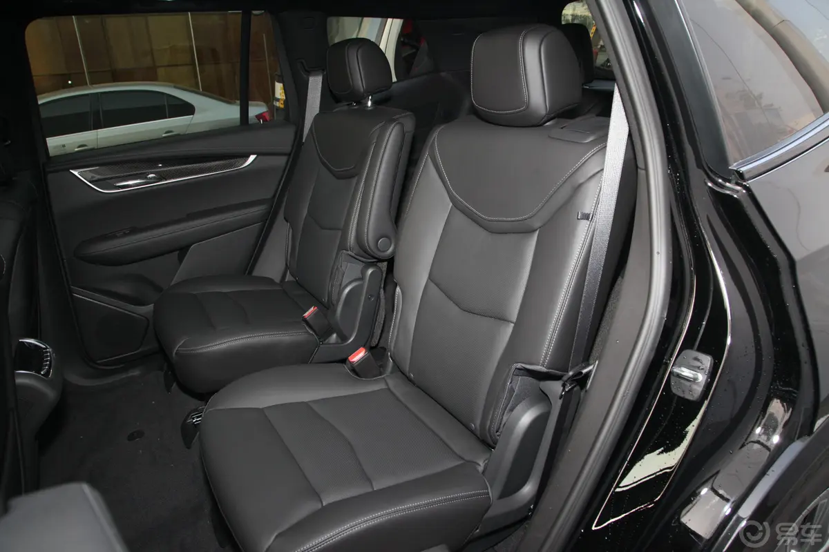 凯迪拉克XT628T 两驱 豪华运动型-至享安全版 6座后排座椅