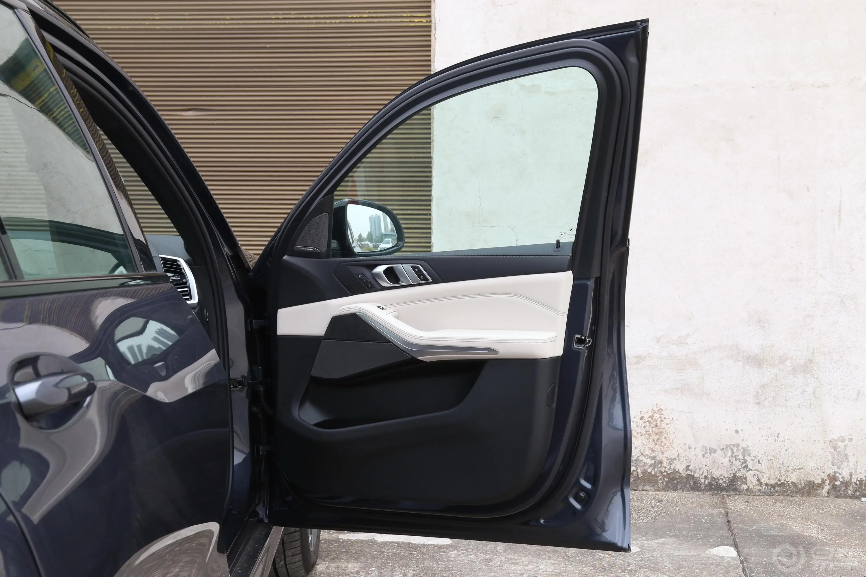 宝马X5(进口)xDrive40i 尊享型 M运动套装副驾驶员车门