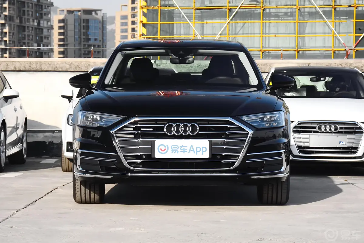 奥迪A8A8L 50 TFSI quattro 舒适型正前水平