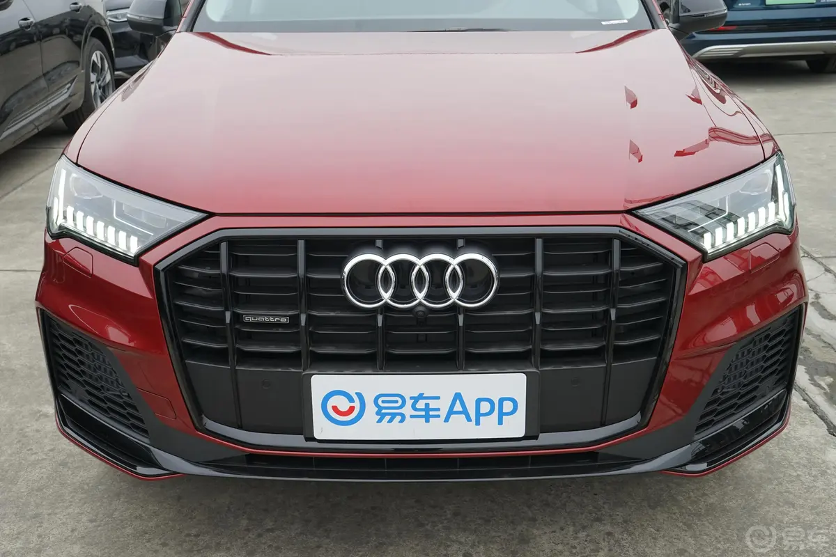 奥迪Q755 TFSI quattro S line 运动型外观