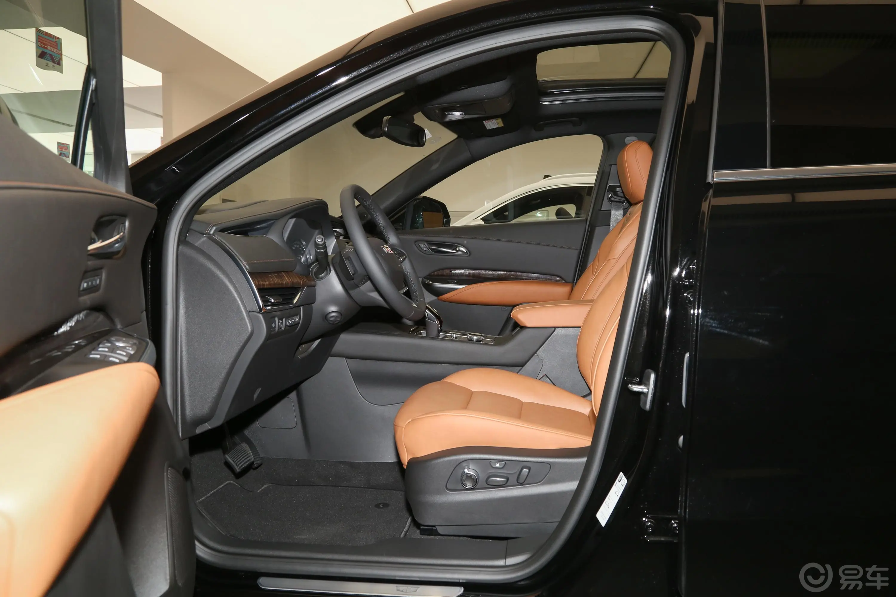 凯迪拉克XT428T 四驱 铂金版驾驶员座椅
