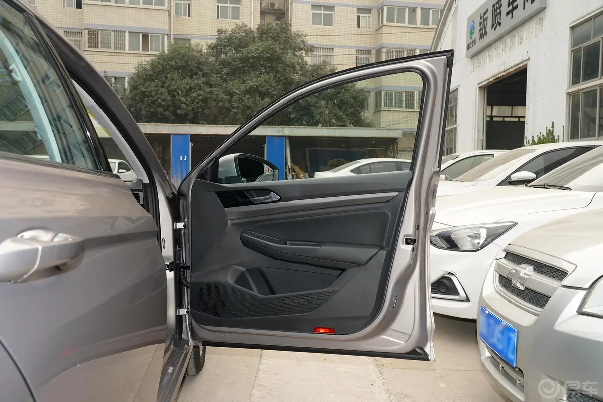宝来1.5L 自动舒适智联版副驾驶员车门