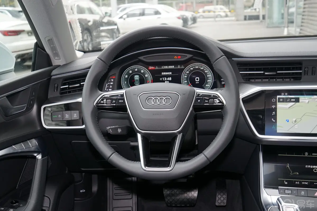 奥迪A745 TFSI 臻选型方向盘