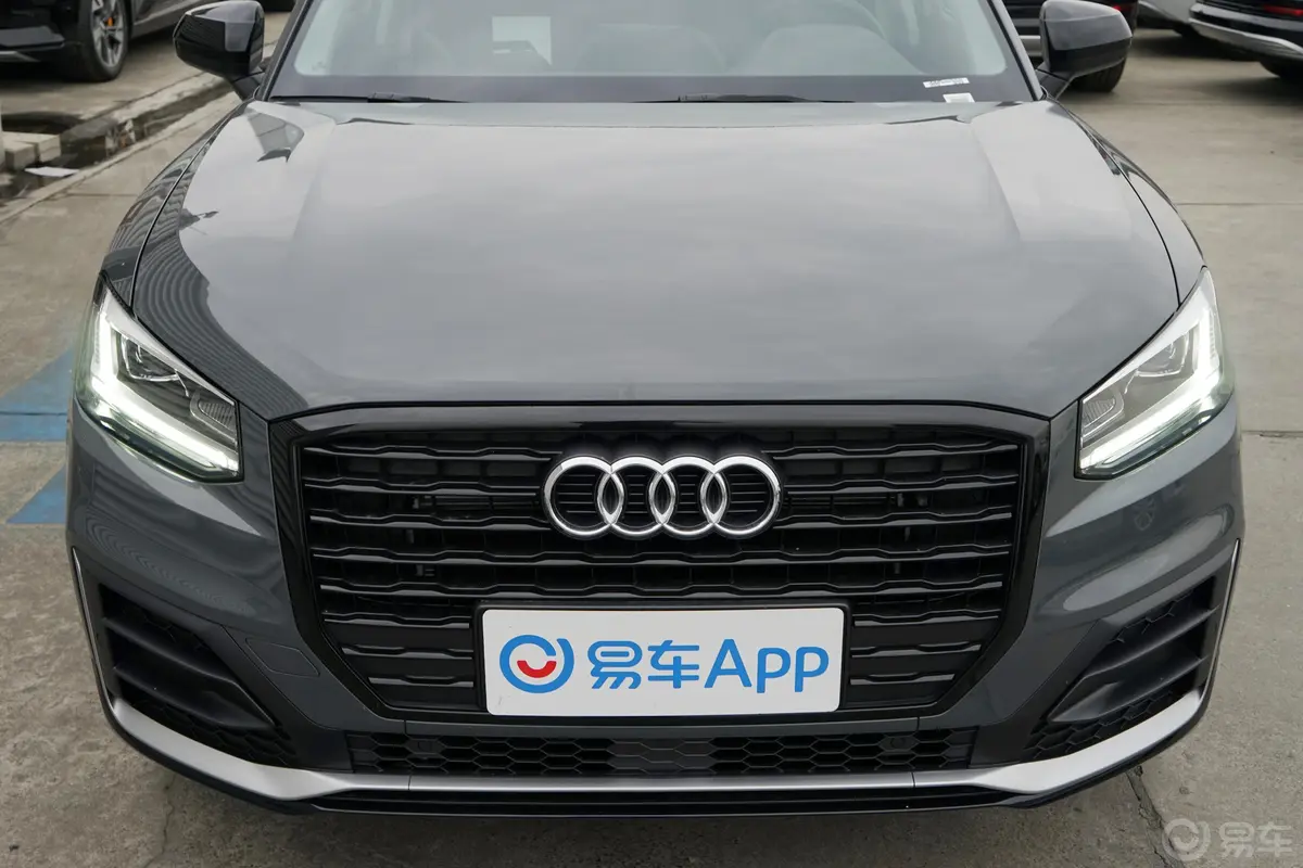 奥迪Q2L35 TFSI 时尚动感型外观