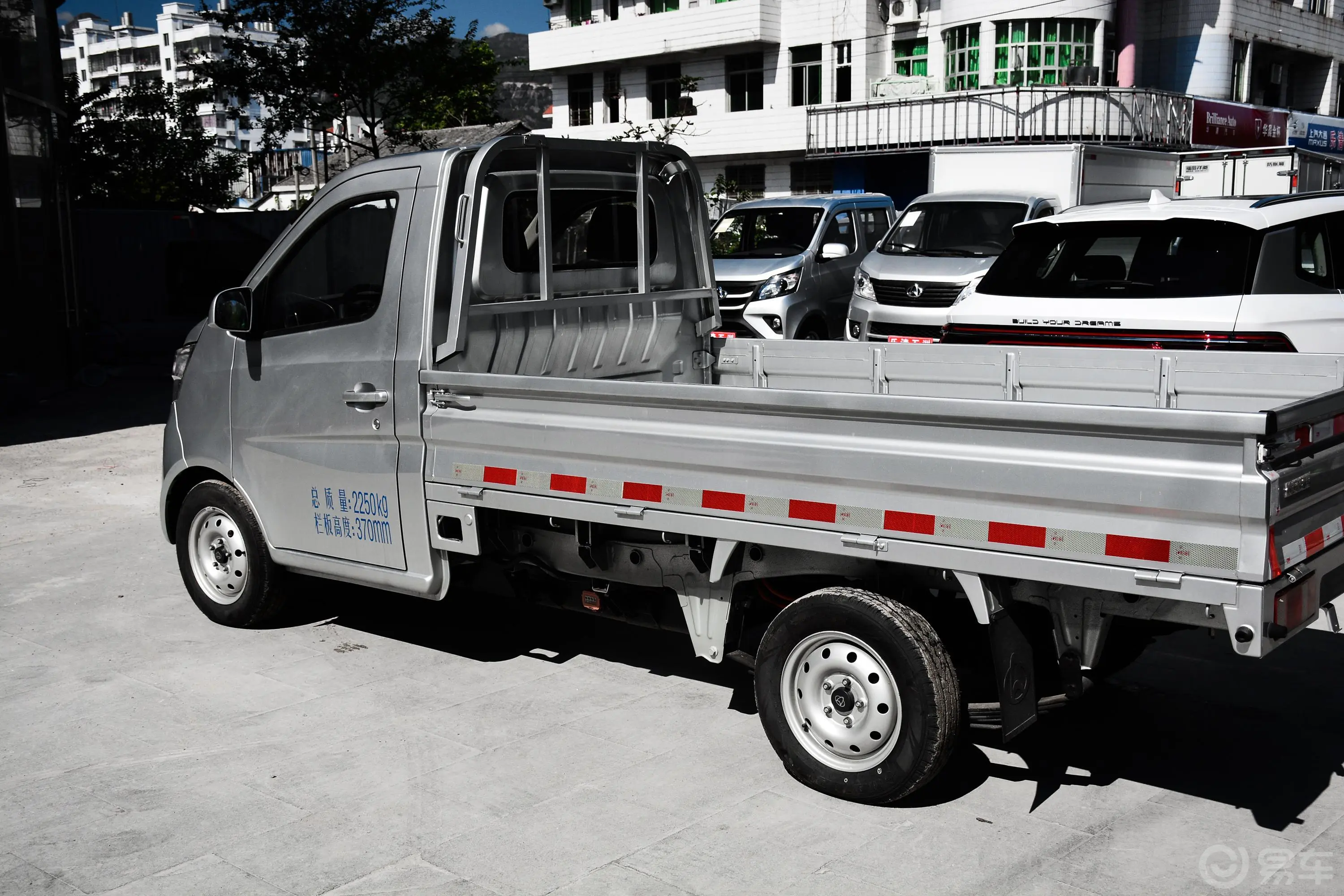长安星卡EV单排货车标准型外观