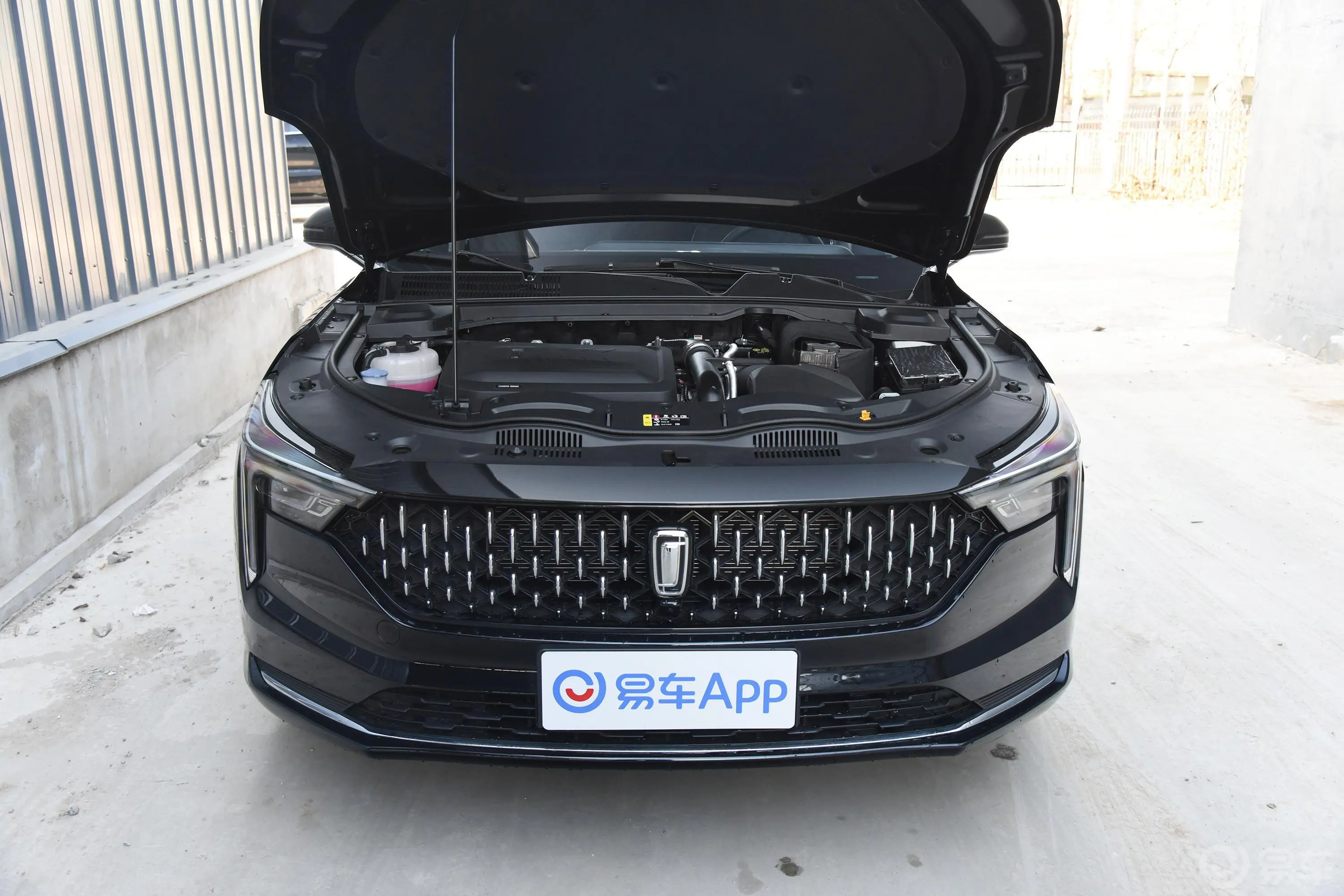 奔腾B701.5T 双离合 乐享型前舱整体